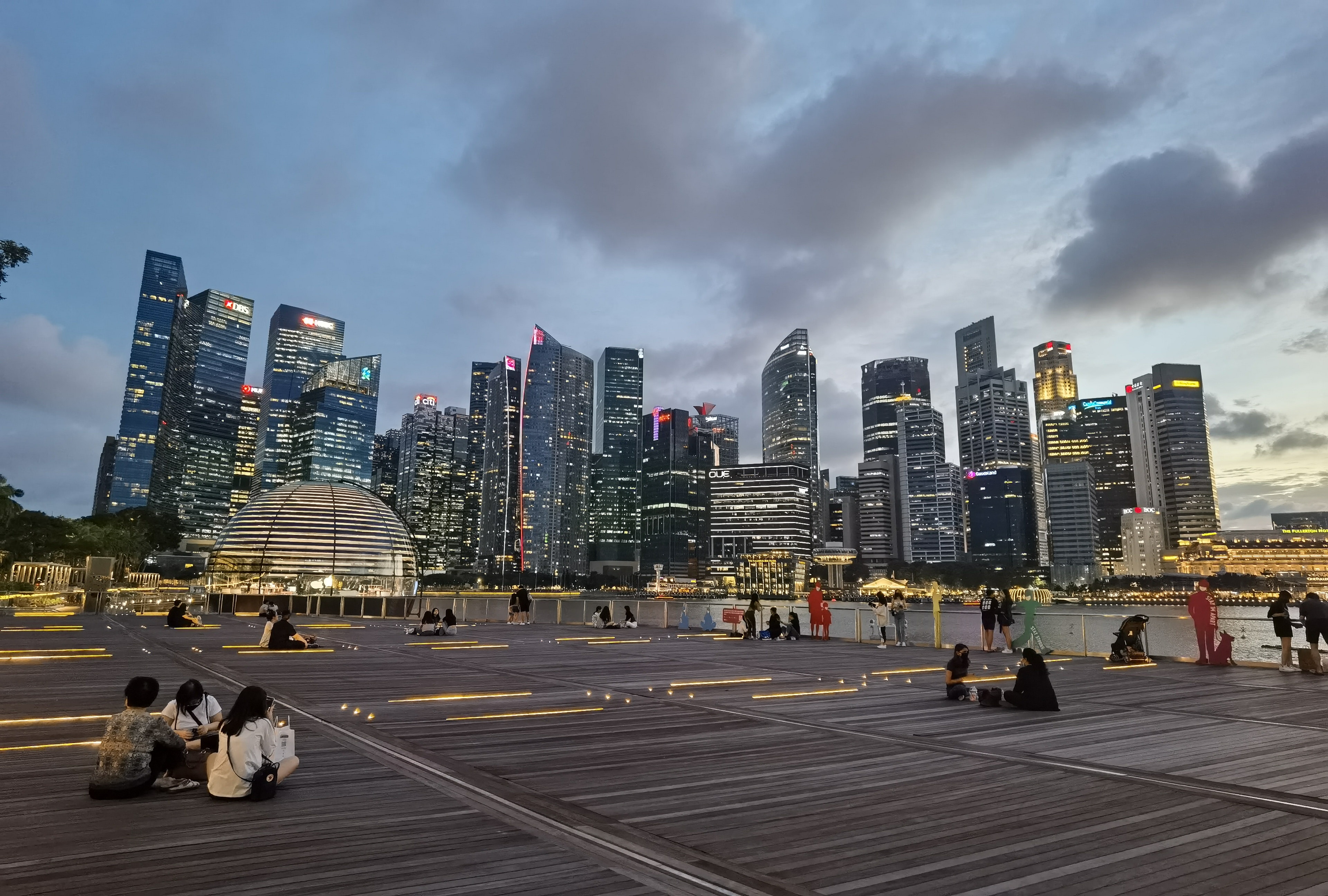 为什么说华人更适合移民新加坡
