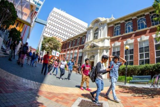 澳洲留学：公立中学 VS私立中学，哪个好?